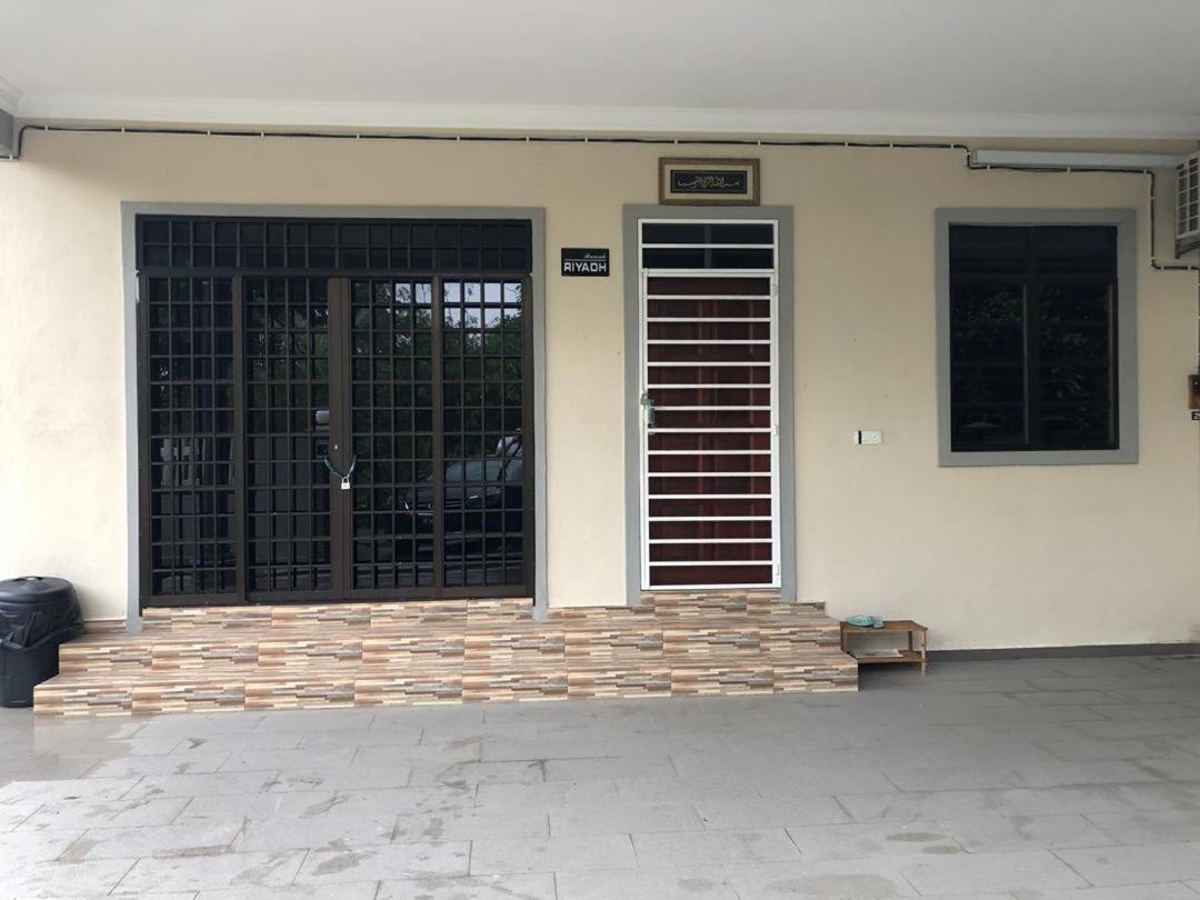 Nikmat Homestay Riyadh Kampong Tuan Mandak Zewnętrze zdjęcie